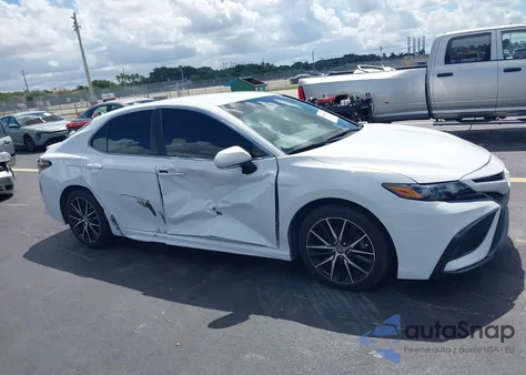 2023 Toyota Camry Se z USA, uszkodzony, nr VIN 4T1G11AK8PU768342